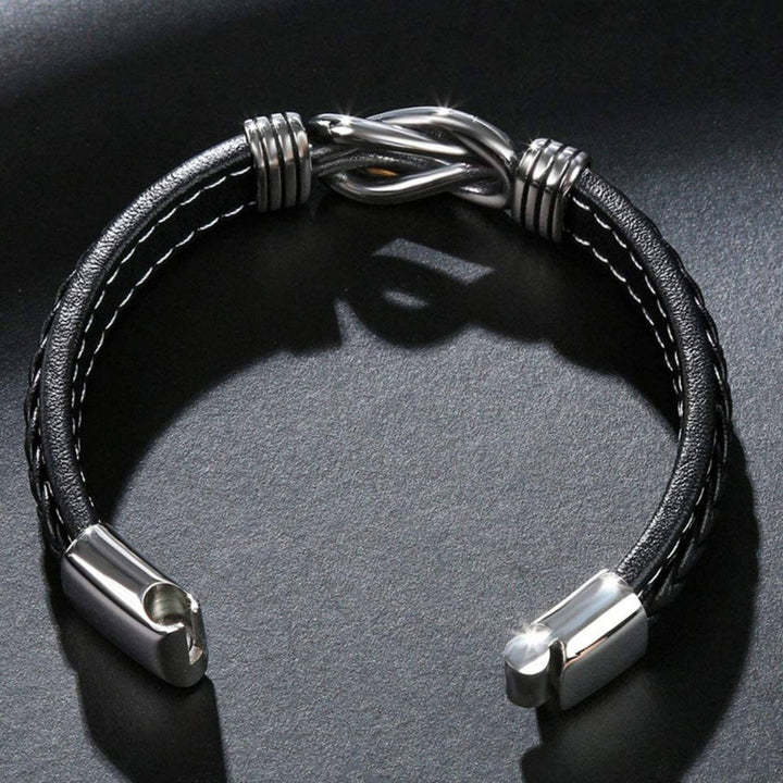 Tim – Geflochtenes Herrenlederarmband mit Unendlichkeitssymbol und Edelstahlverschluss