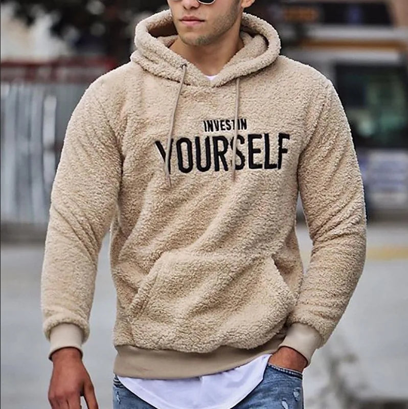 Peter – Herren Hoodie mit gestickten Buchstaben